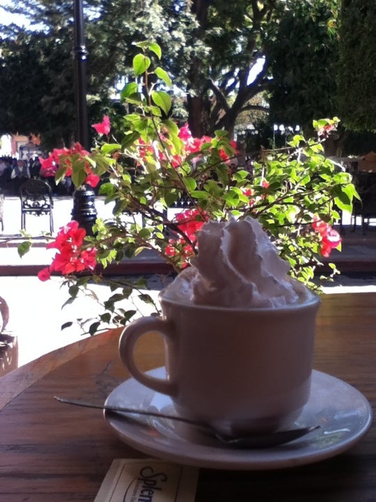 CAFEEE.jpg